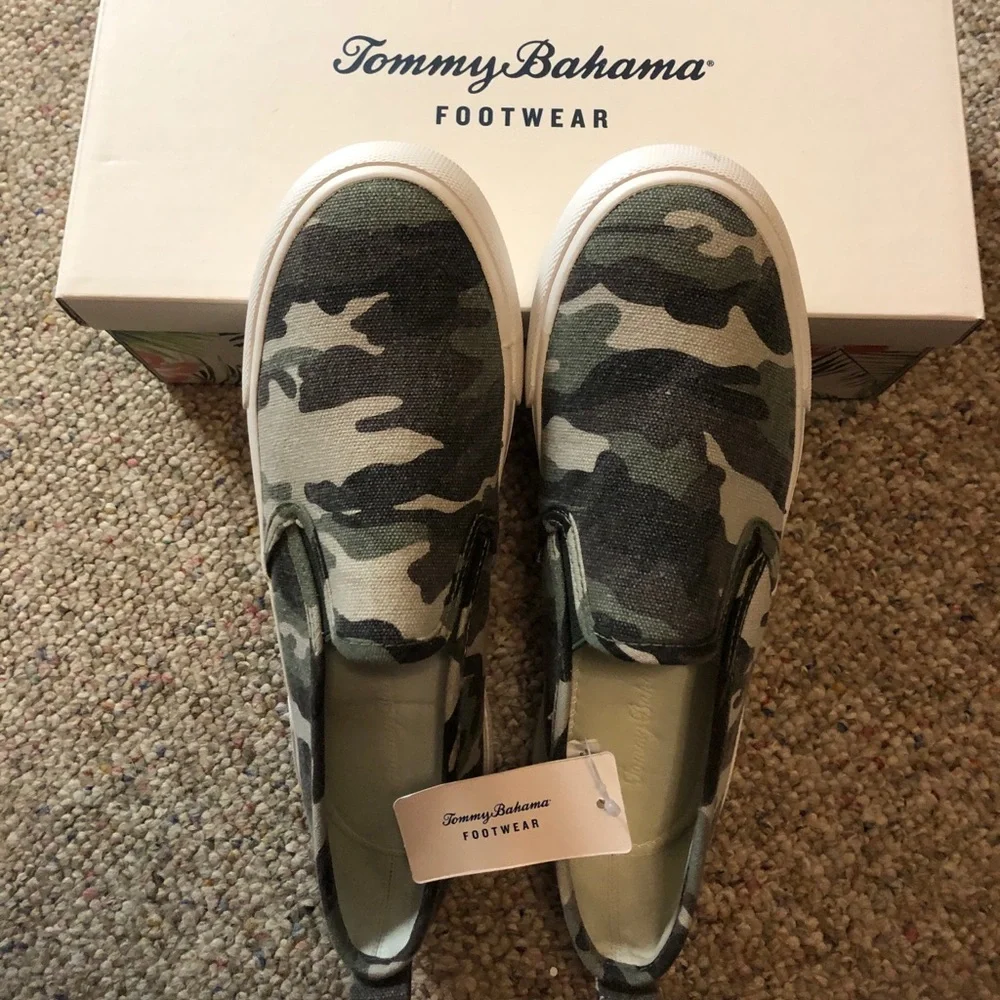 🆕 Tommy Bahama Camouflage Slip On Sneakers
